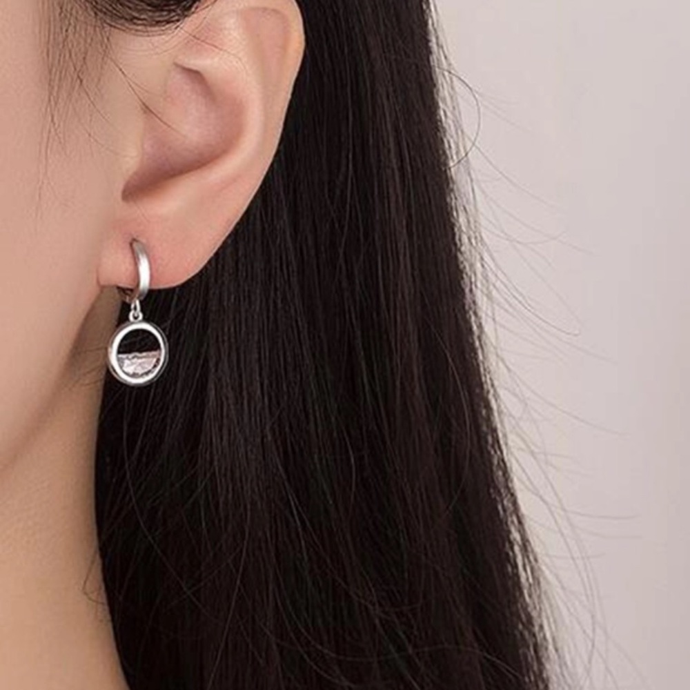 🌟 Silver 925 Crystal Huggie Hoop Earrings - Picture 5 of 5